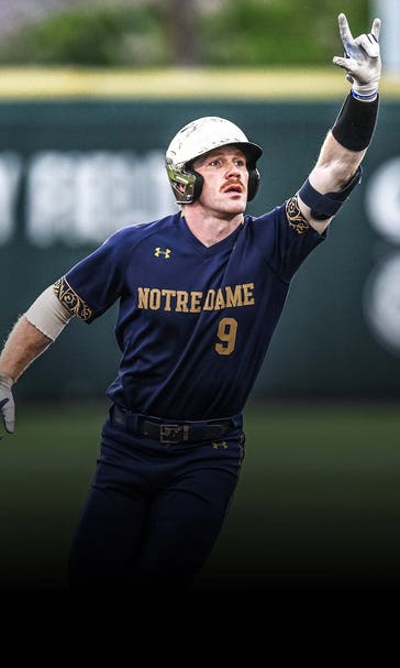 Notre Dame stuns No. 1 Tennessee 7-3, advances to CWS